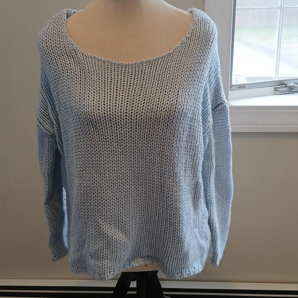 Lovers + Friends Blue chunky crop sweater size‎ Small
